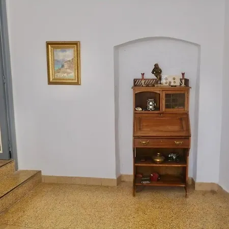 Large 3-bed In Medieval Quarter Of Sauve