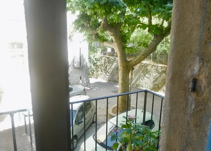 3 Bed-sleeps 6-balcony-pets-parking-town Centre Apartman Sauve